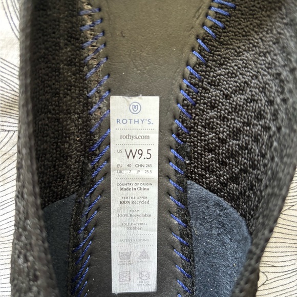 ✨Like New! Rothy’s Black Honeycomb Points✨ - Picture 4 of 5